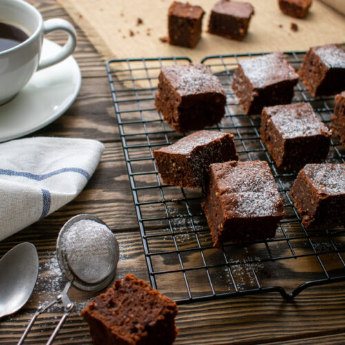 Torta tenerina con nocciole